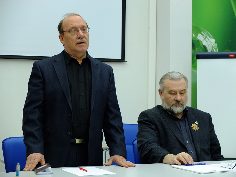 Ведущий собрания - к.и.н., доцент Александр Владимирович Вертинский и А.Степанов